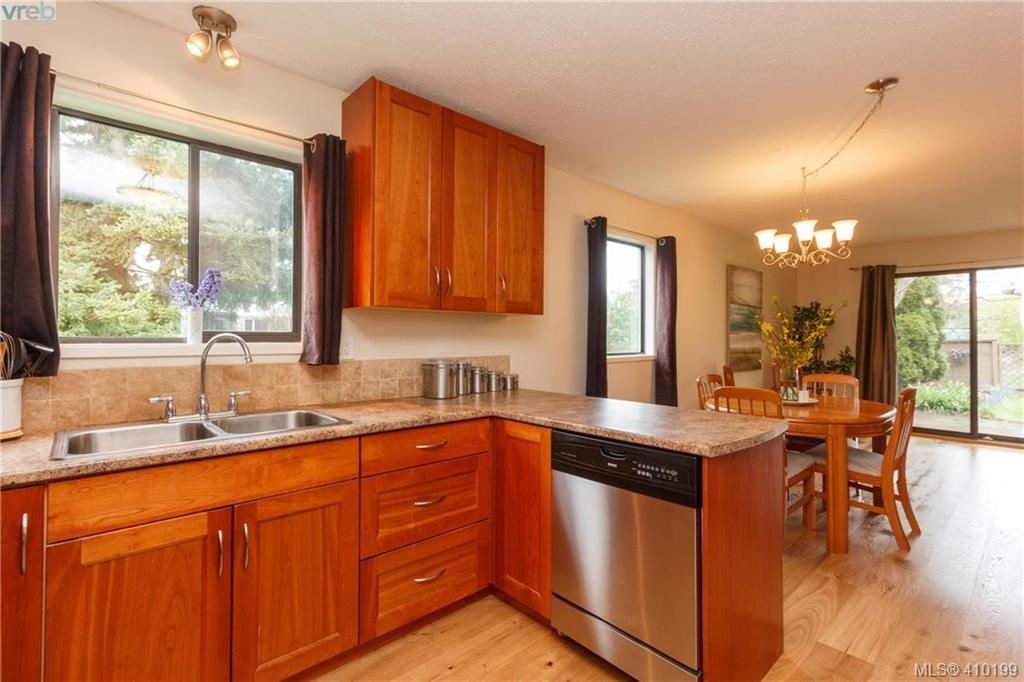 I have sold a property at 6 4350 West Saanich RD in VICTORIA
